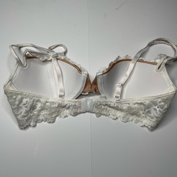Vintage Victoria’s Secret 36C Lined Floral Embroidery Lace Bra White Tan Cut Out - Picture 2 of 4